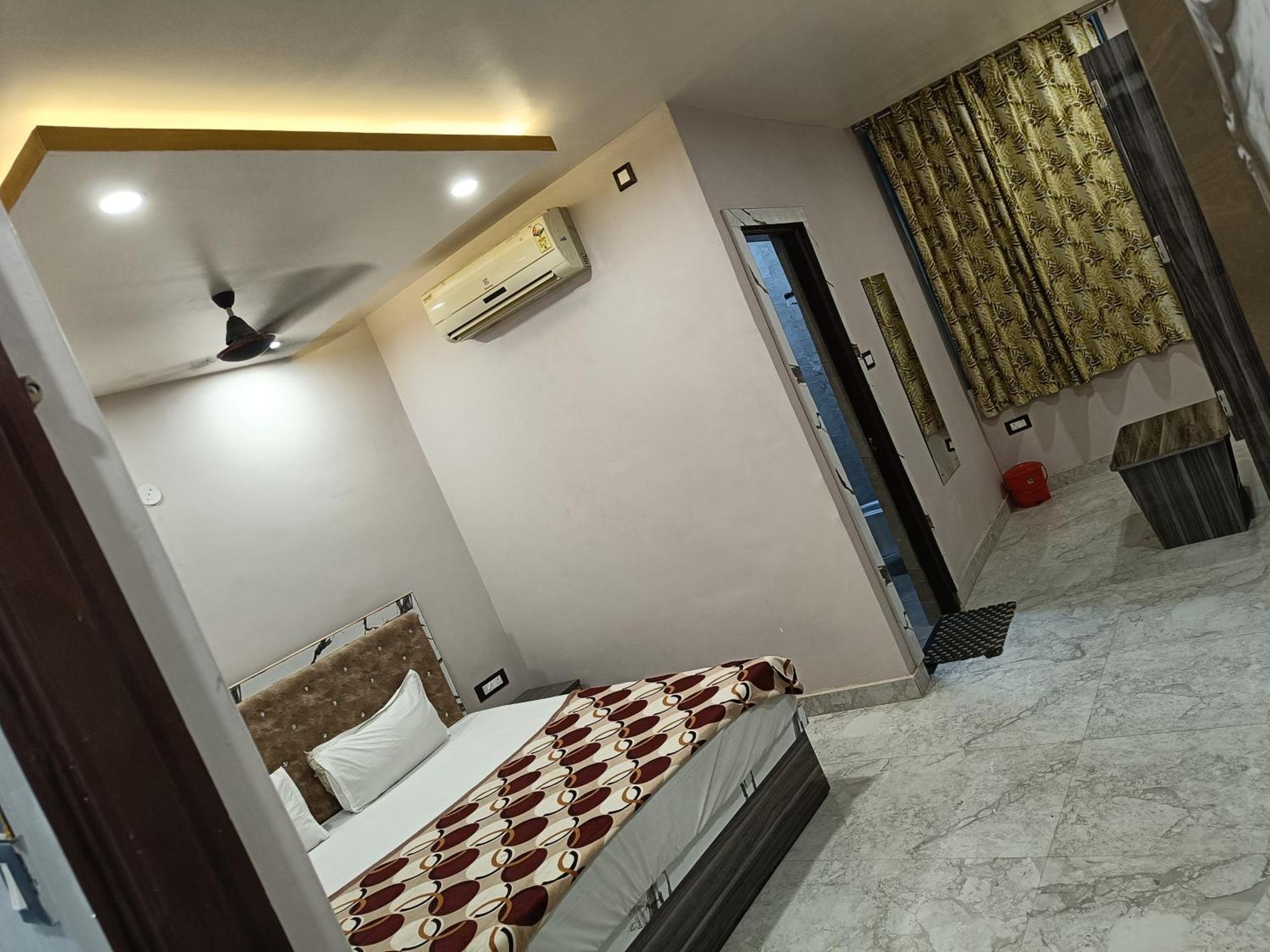 Hotel Pragya International